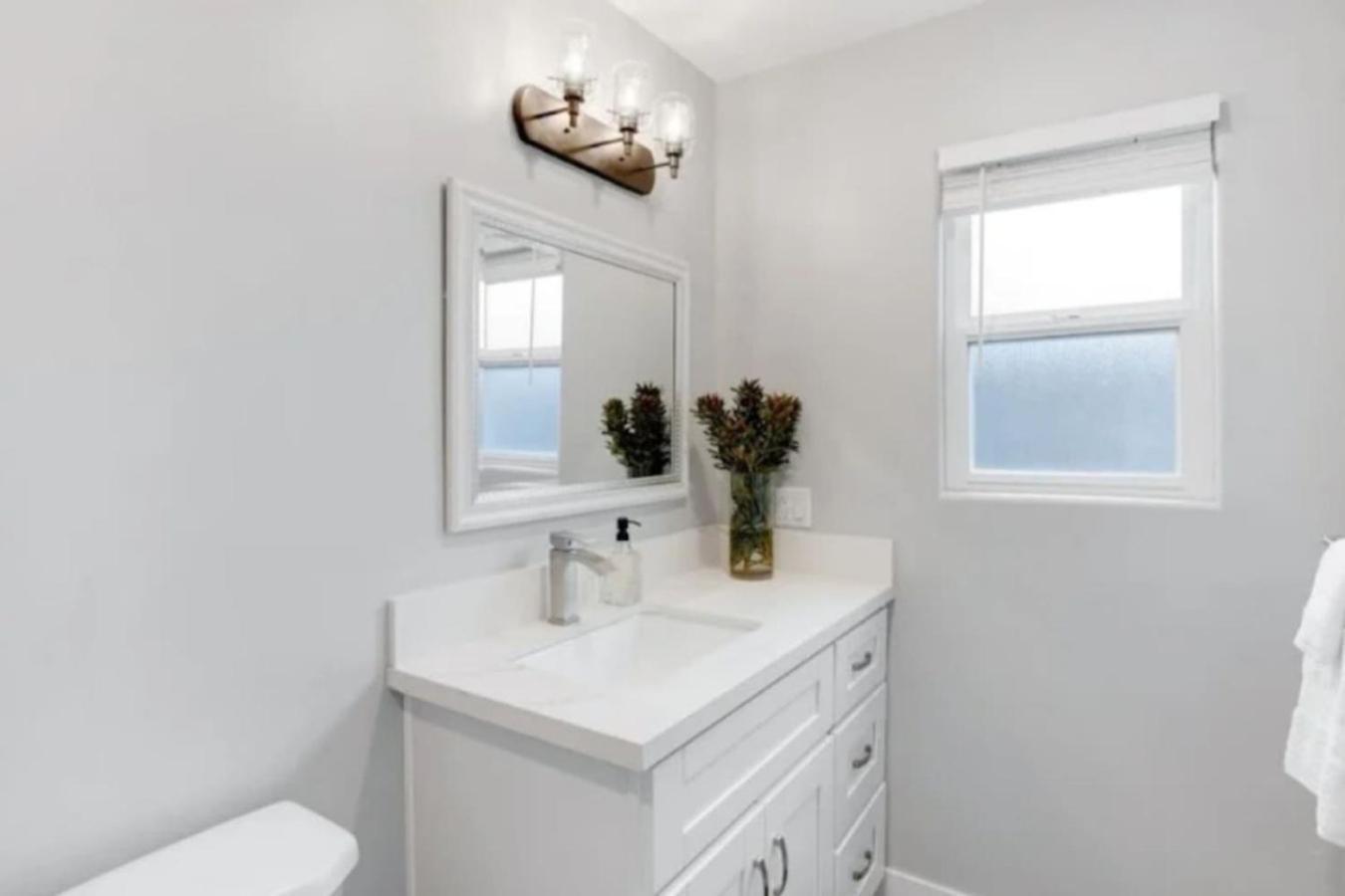 Private Casa Min Downtown Beaches Freeways Holiday home